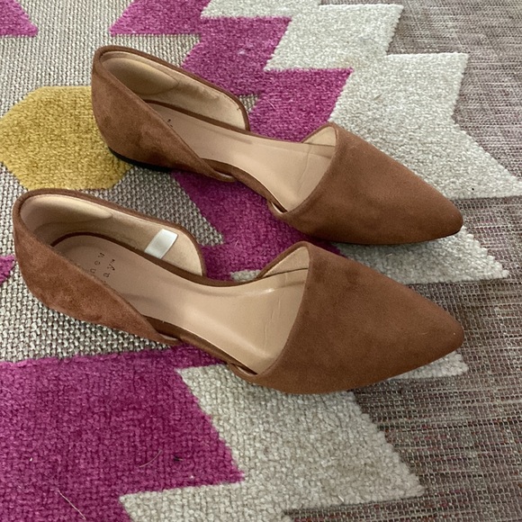 Size 6 camel colored flats - Picture 3 of 3